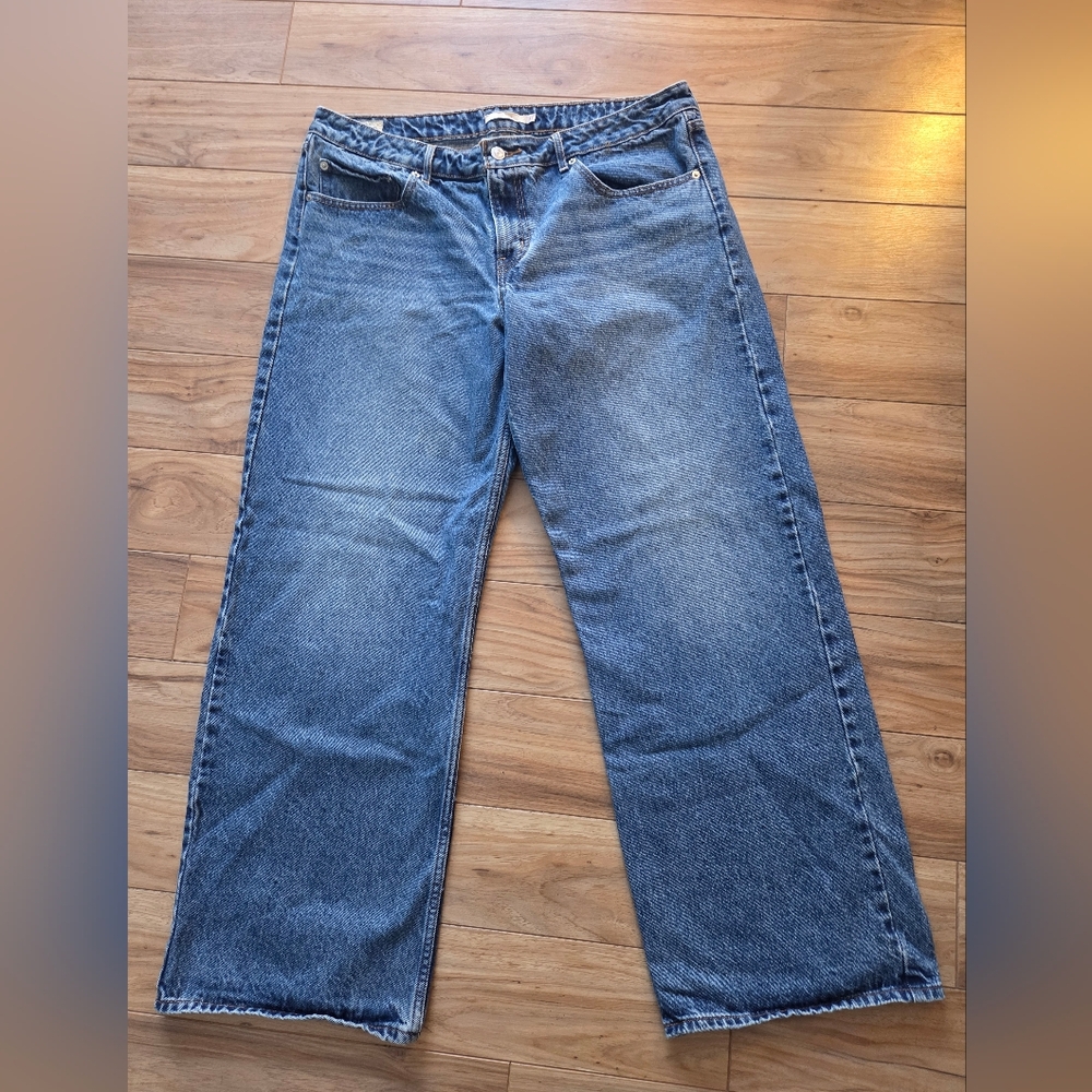 Levi's Womens Low Loose Jeans Light Wash 33 X 30* - Picture 2 of 11